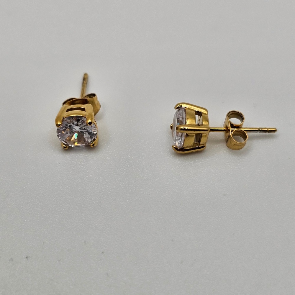 Blackjack Stud Earrings Mens 7mm Gold Stainless Steel Cubic Zirconia Gold‎ 7mm - Picture 2 of 4